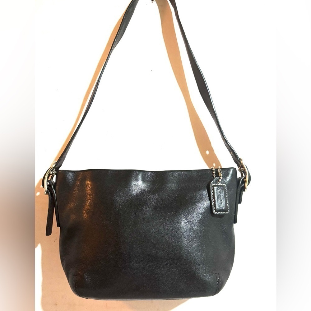 Coach vintage black leather small shoulder handbag